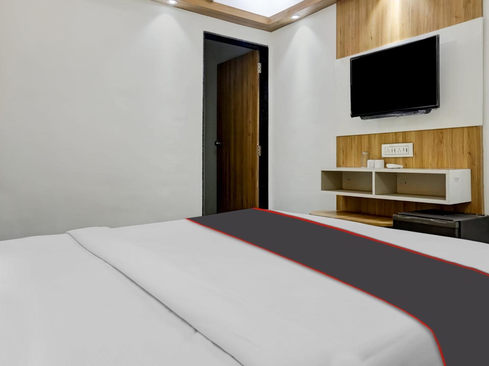 Collection O Galaxy Stay Pune Exterior foto